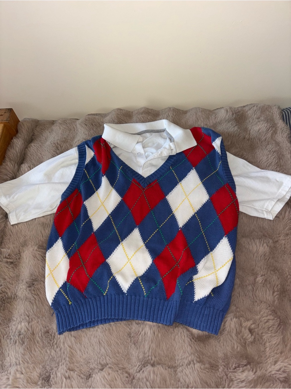 Benetton M Classic Knit Sweater Vest with White Polo